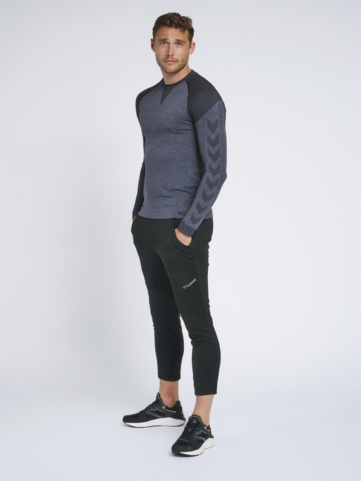 HUMMEL NALO TAPERED TRACKPANT (211976-2001)
