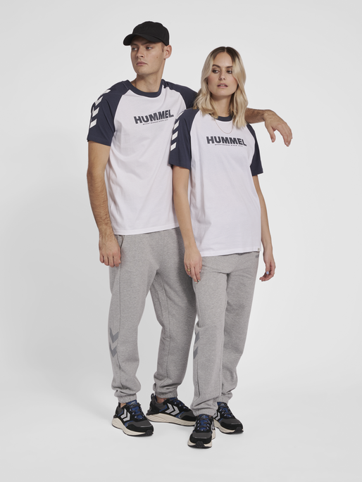 HUMMEL LEGACY BLOCKED UNISEX TSHIRT - 212873-9001