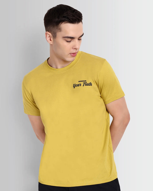 DISCOVERY TSHIRT Honour Your Truth Graphic Tee - Warm Olive- (DCYSTRAW24TS006M-012)