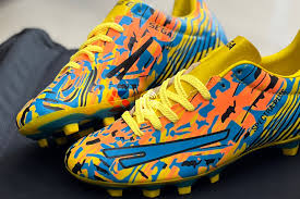 SEGA SPECTRA FOOTBALL STUDS