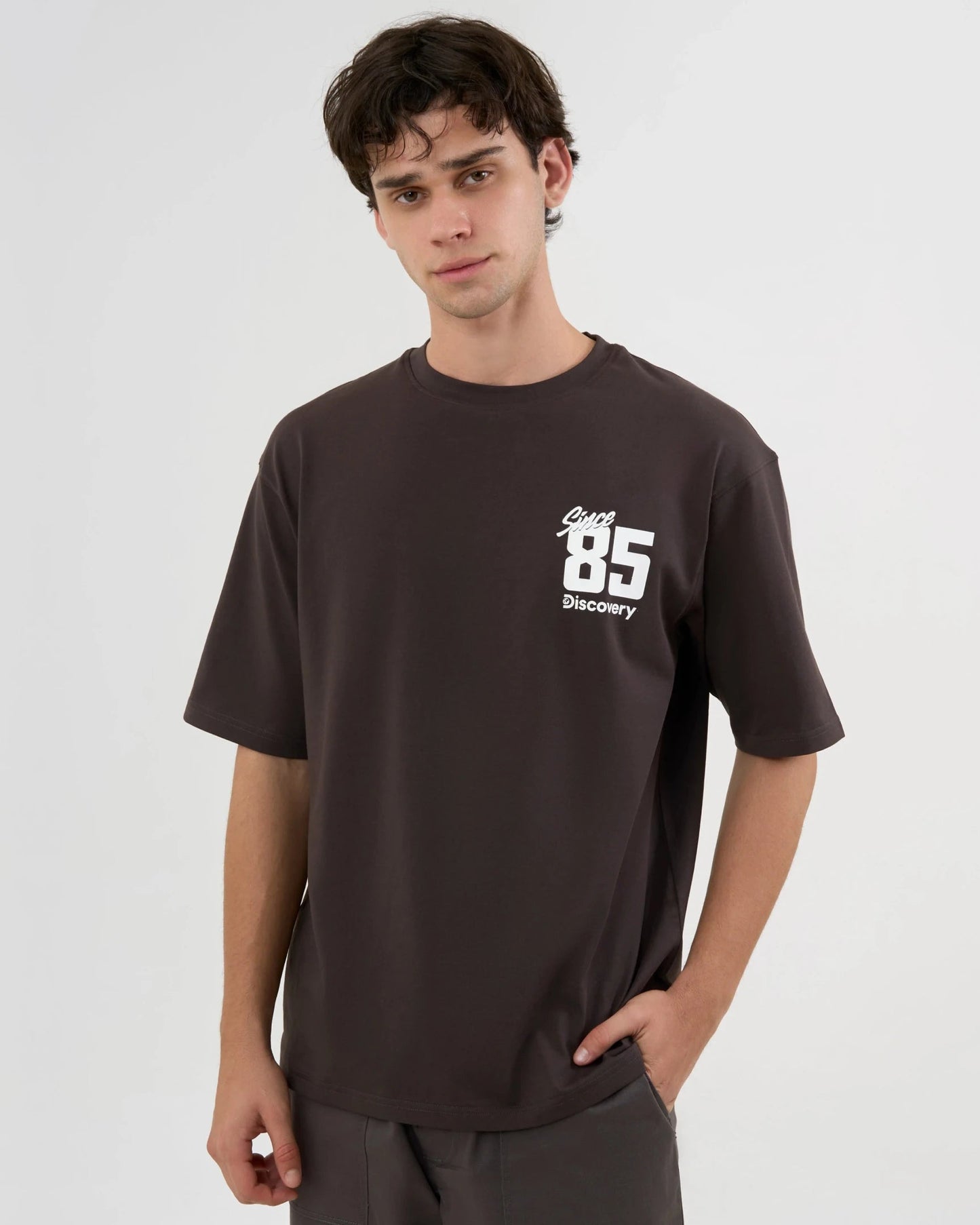 DISCOVERY Men's 1985 Graphic Tee - Truffle (DIS25M1TS09-045)