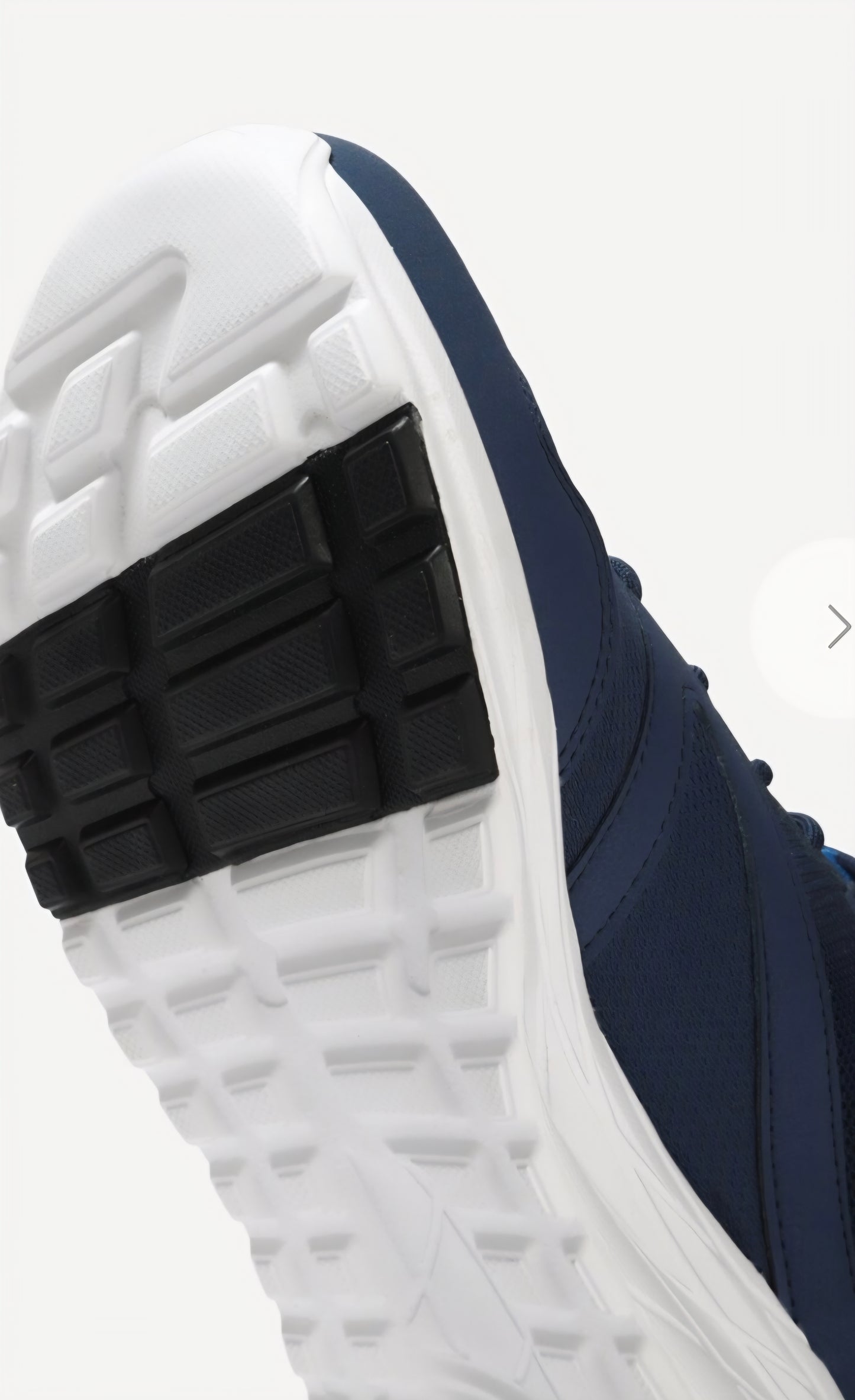 REEBOK SHOES - (IQ7002)
