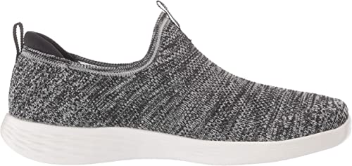SKECHERS DYNAMIC SHOES