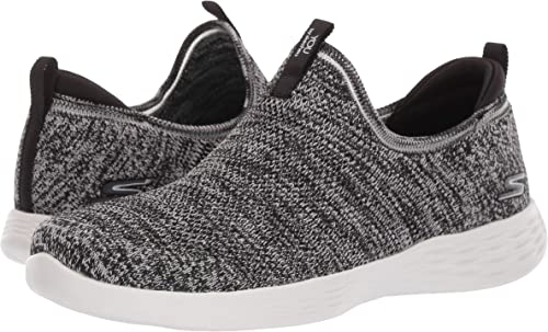 SKECHERS DYNAMIC SHOES