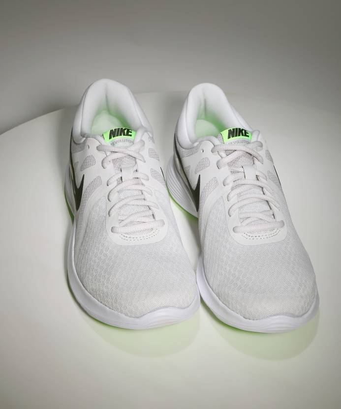 NIKE REVOLUTION 4 SHOES
