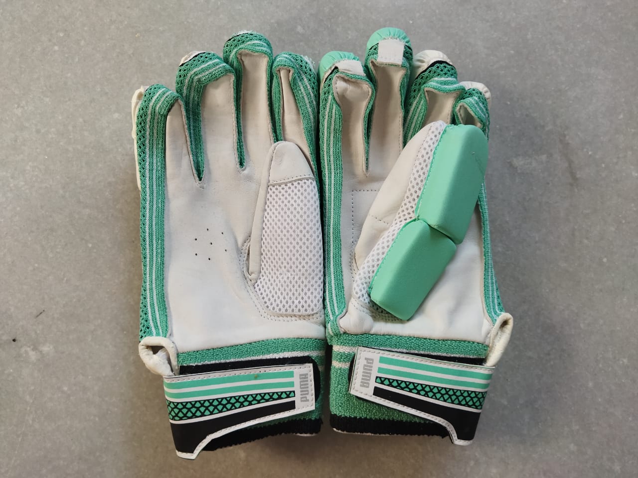 PUMA EVO 5 BATTING GLOVES - (04136927)