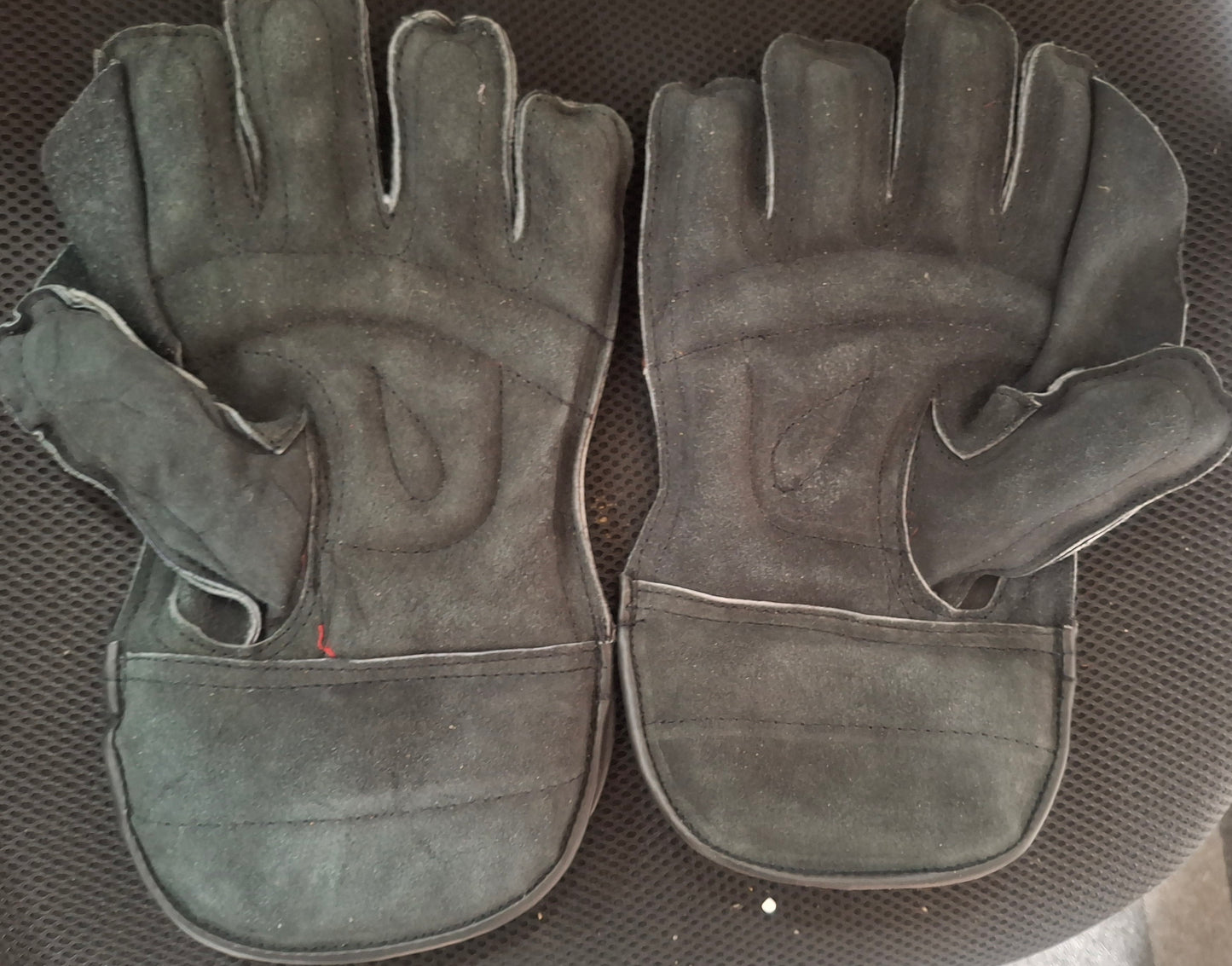 JJ  JONEX  WICKET  KEEPING  GLOVES